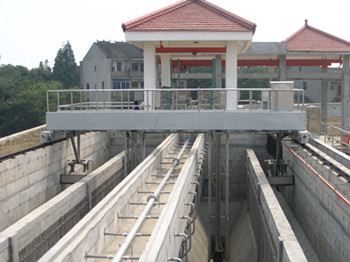 LQS型橋式吸砂機-01_副本.jpg LQS型橋式吸砂機-01_副本.jpg